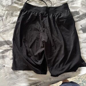 Lululemon men’s gym shorts size medium